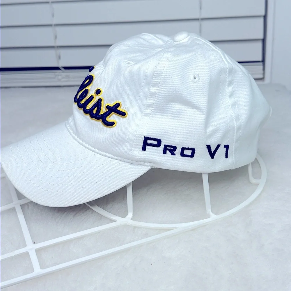 NWT TITLEIST PRO FJ Golf White Hat/Cap Footjoy PurpleGold Embroidered Adjustable - Picture 1 of 9